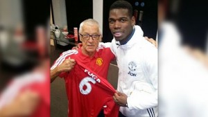 pogba-aux-petits-soins-pour-un-supporter.jpg